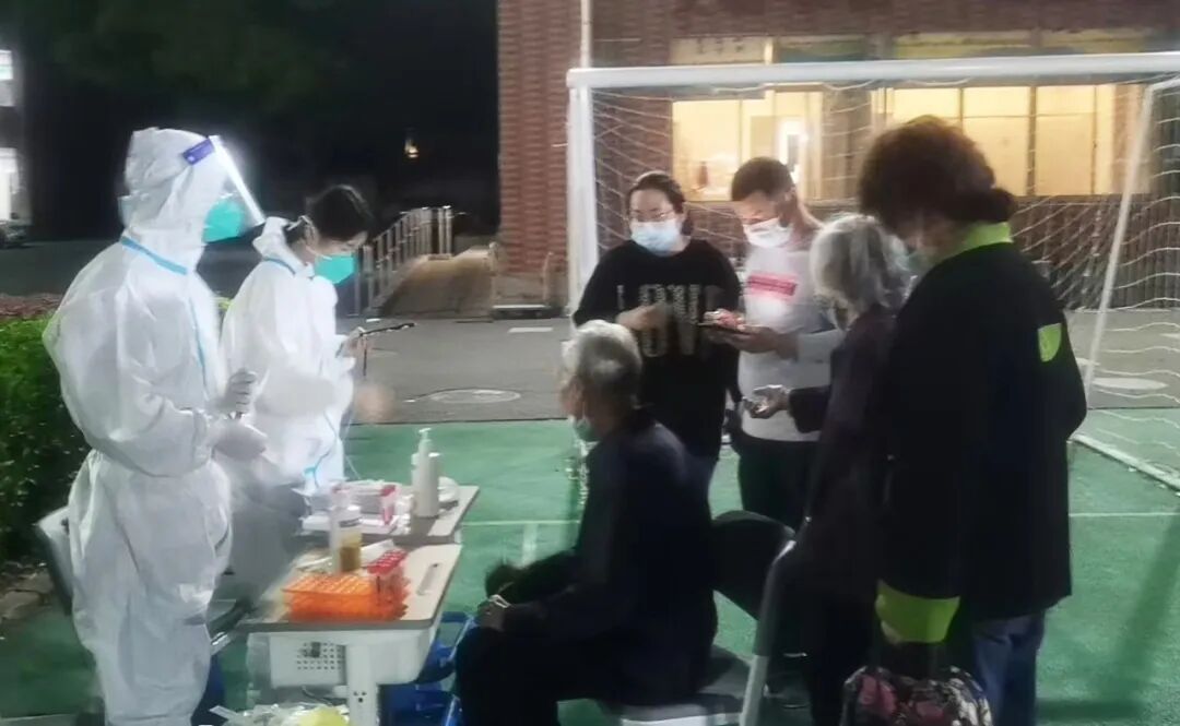 杭州顾连玺桥康复医院紧急支援杭州核酸检测采样工作