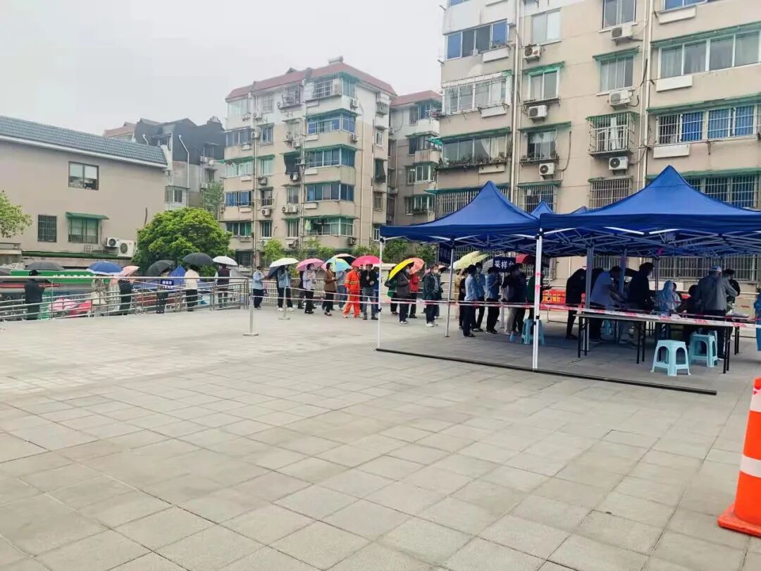 杭州顾连玺桥康复医院紧急支援杭州核酸检测采样工作