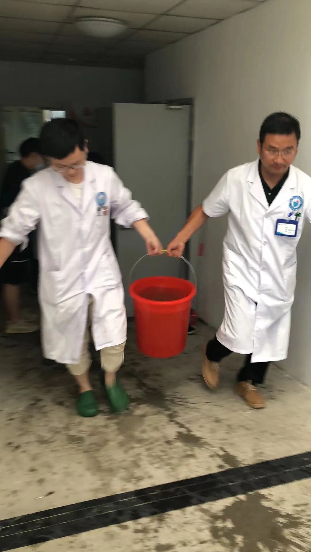 杭州顾连玺桥康复医院党支部组织开展“红七月，服务月”主题活动