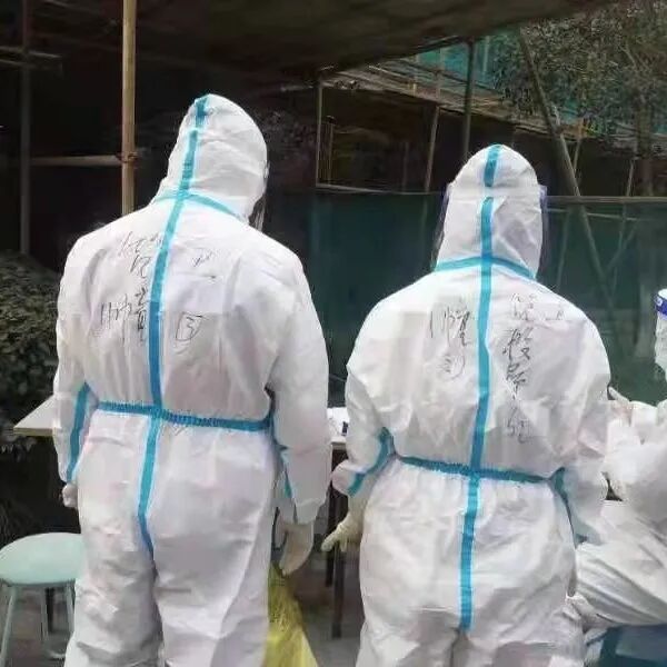 支援疫情防控的杭州顾连玺桥康复医院医护人员