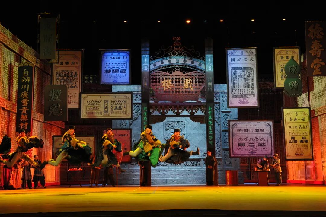 只此青绿编导的另一部力作粉墨春秋即将登上淄博大剧院舞台