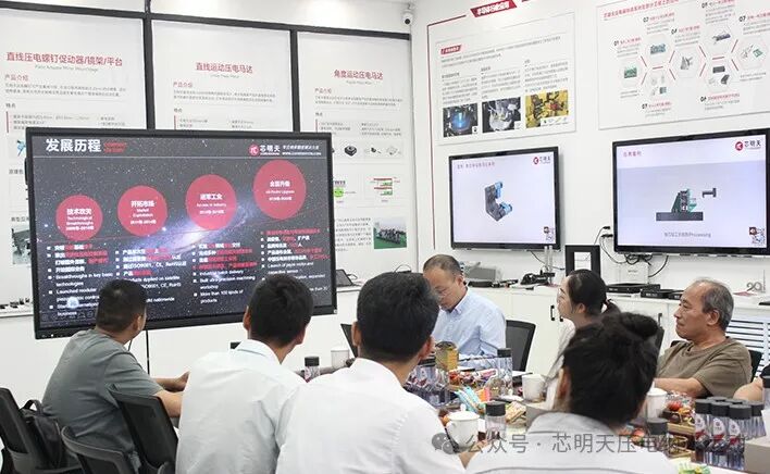 熱烈歡迎微納機器人<a class=