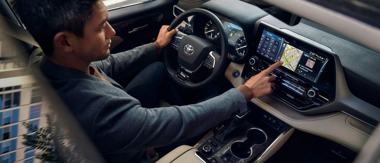 这一次，丰田终于在内饰扳回一城