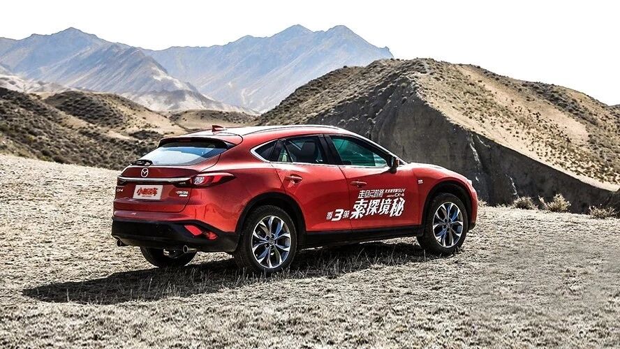 讲真的，我竟然开着马自达去新疆越野