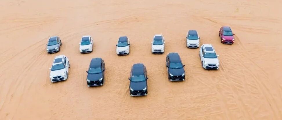 皇冠+最美丰田SUV，连丰田都要多生孩子好打架？