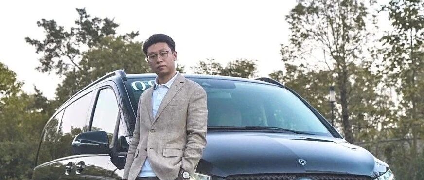 开这台“面包车”去同学聚会，门口的保安争着给我开门