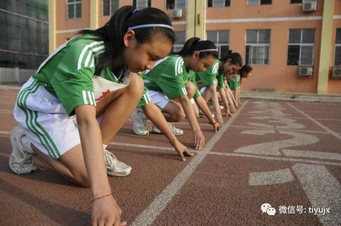 中学体育教案_小学二年级体育教案_怎么写体育教案