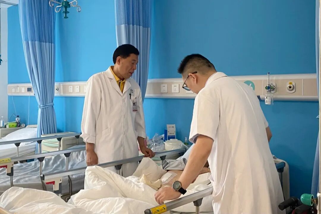 89岁老兵意外查出肠癌，超高龄手术“禁区”，怎么破？