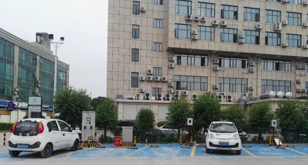 鸿宇大厦充电站.jpg