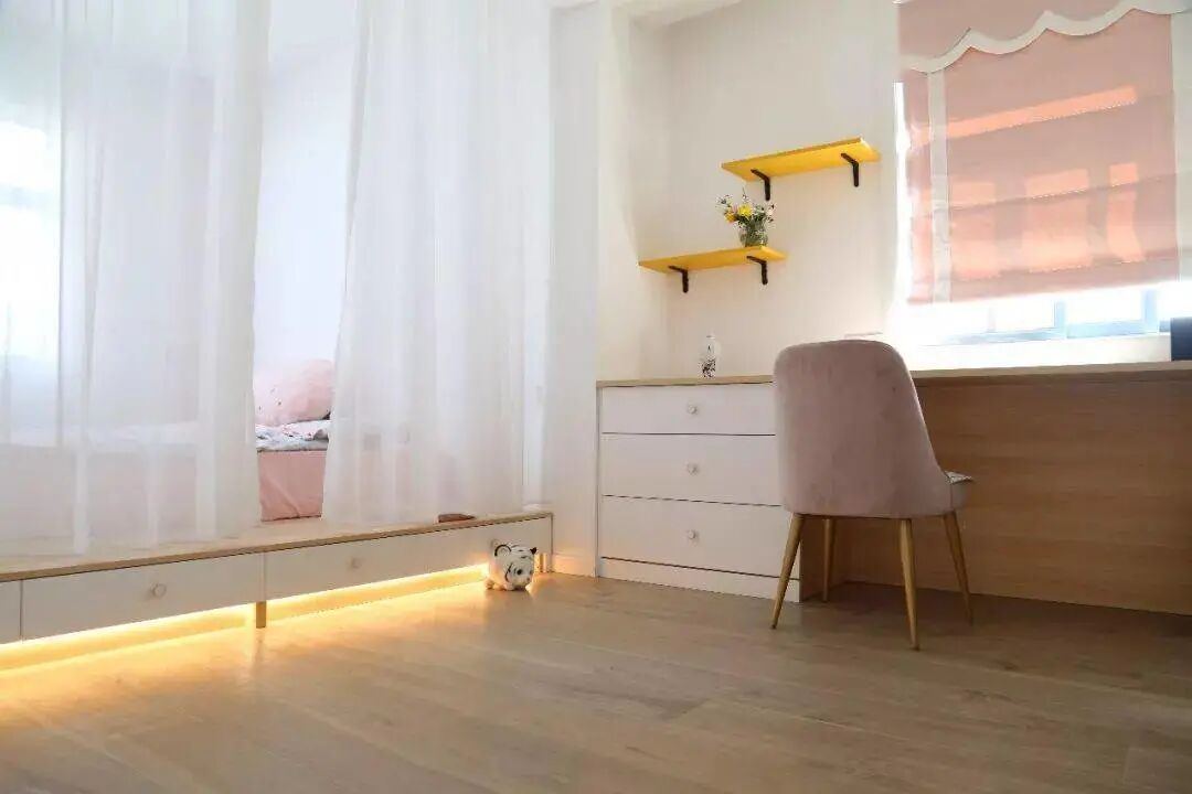 2021卧室木地板的创意搭配，再也不怕被朋友吐槽“low”了