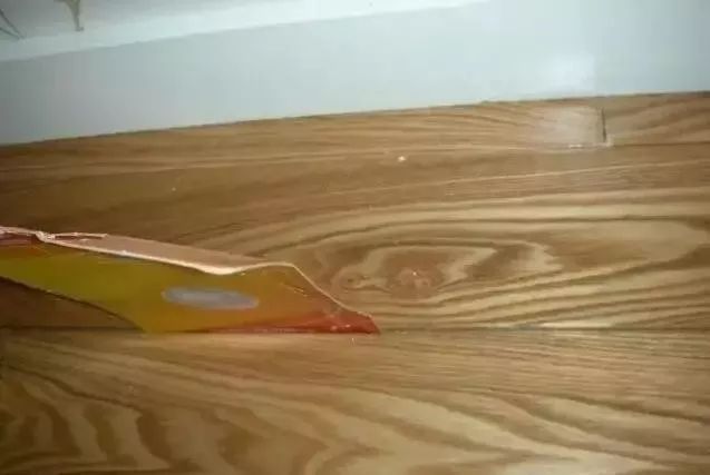 仿木地板瓷磚是否留縫_木地板縫_地板對縫不對縫區別
