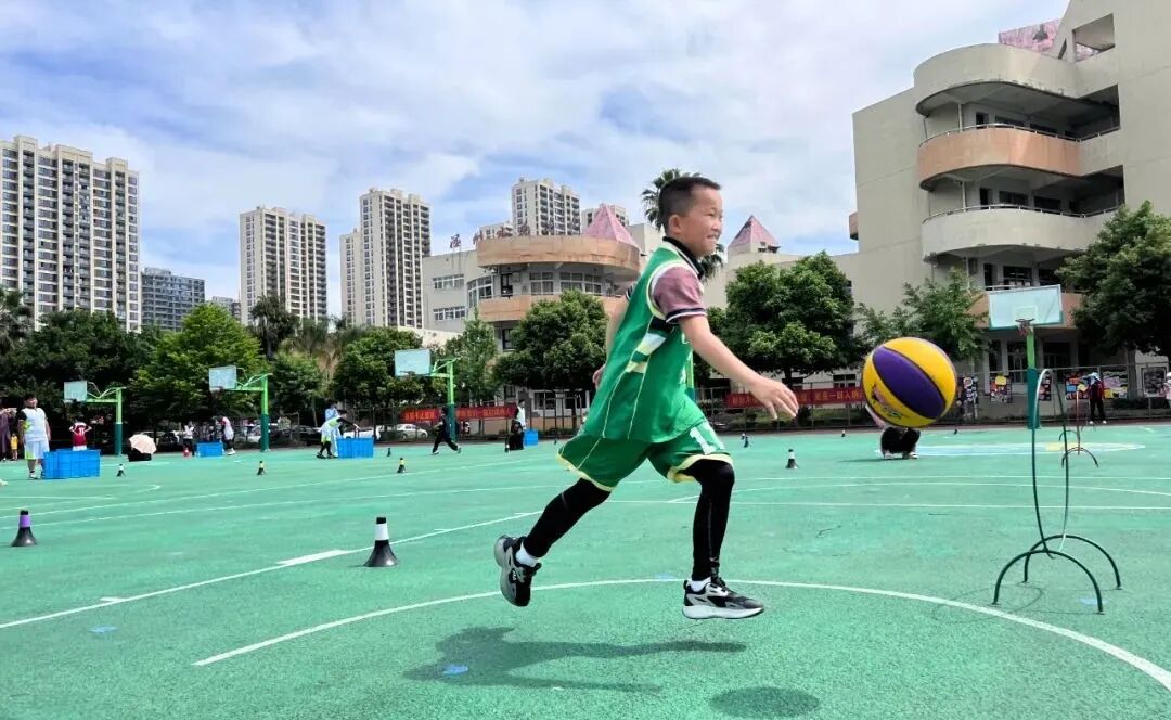 小篮球点燃大梦想温州市南汇小学第十二届行知杯篮球嘉年华活动