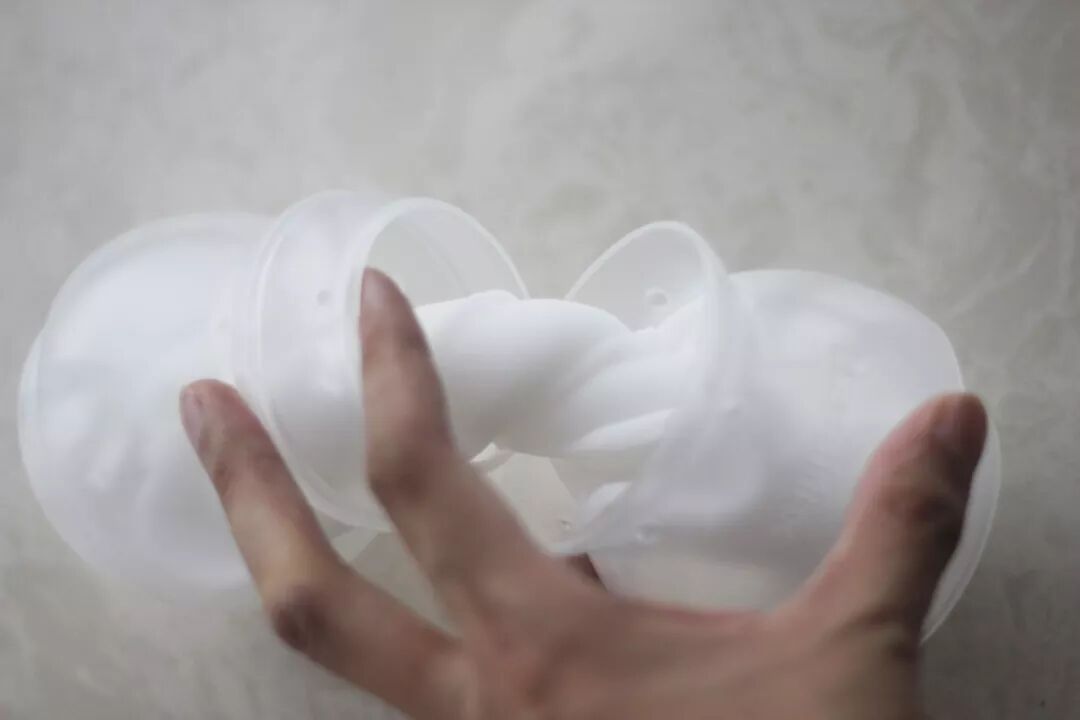 那个飞机杯通道窄扭转、双通道、无需润滑……这款黑科技飞机杯让我爽到不行插图8