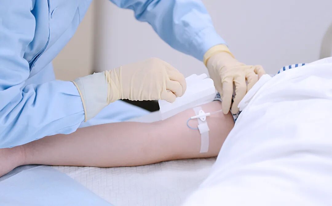 什么是医用导管固定贴通道VLOG｜中长导管和PICC这样固定，安全又牢固！_https://www.jmylbn.com_新闻资讯_第3张