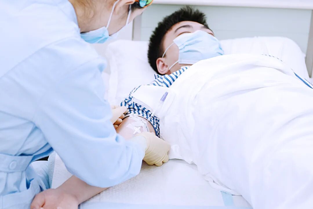 什么是医用导管固定贴通道VLOG｜中长导管和PICC这样固定，安全又牢固！_https://www.jmylbn.com_新闻资讯_第4张