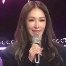 萧亚轩经历五次手术后首次公开亮相,称重回舞台像刚出道的感觉