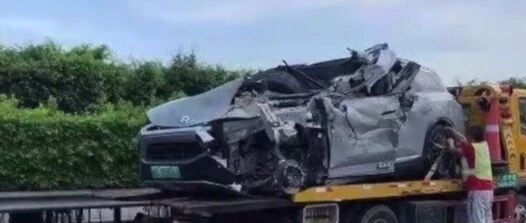 31岁知名企业家“自动驾驶”车祸离世？车企回应：正在调查