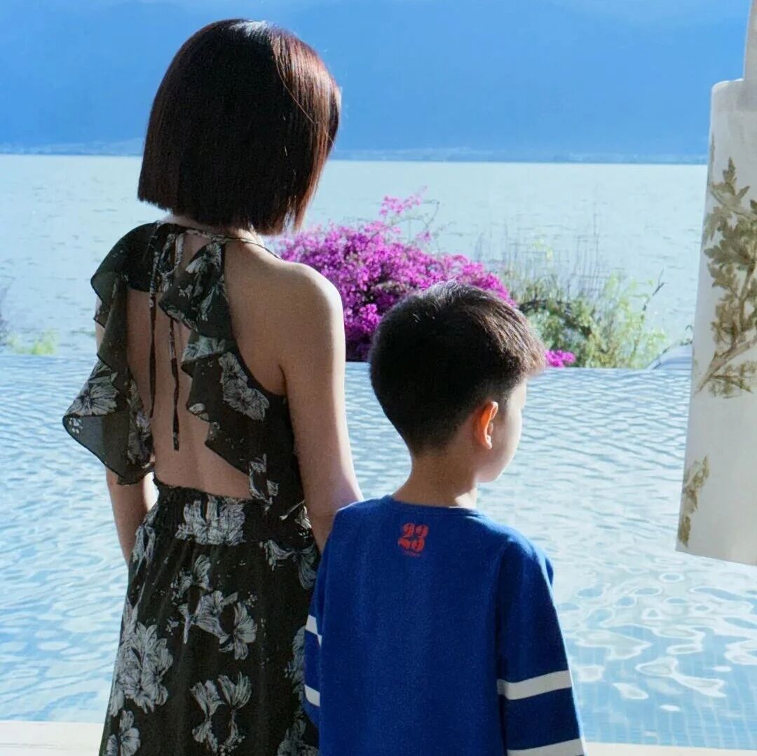 陈妍希笑称想认林心如女儿当儿媳:两个孩子青梅竹马,赞小海豚“太漂亮了”