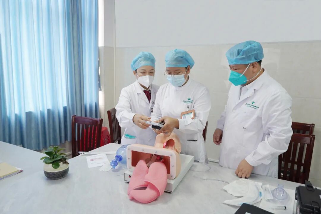 为什么购买可视硬性喉镜【内二科新技术】广东医科大学附属医院城月医院内二科护理团队开展可视喉镜下吸痰护理技术_https://www.jmylbn.com_新闻资讯_第6张