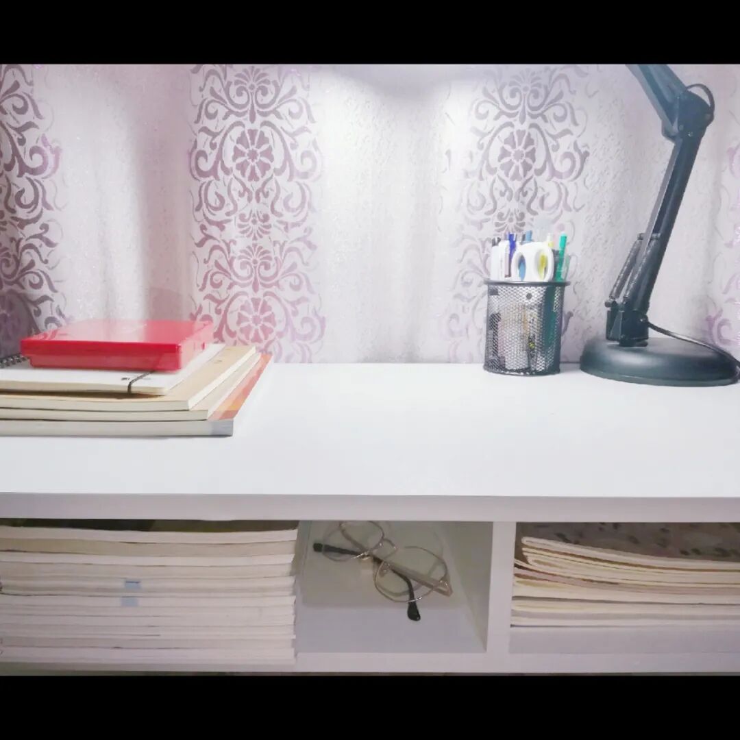 5、邱霁杨整洁的书桌 (复制).jpg