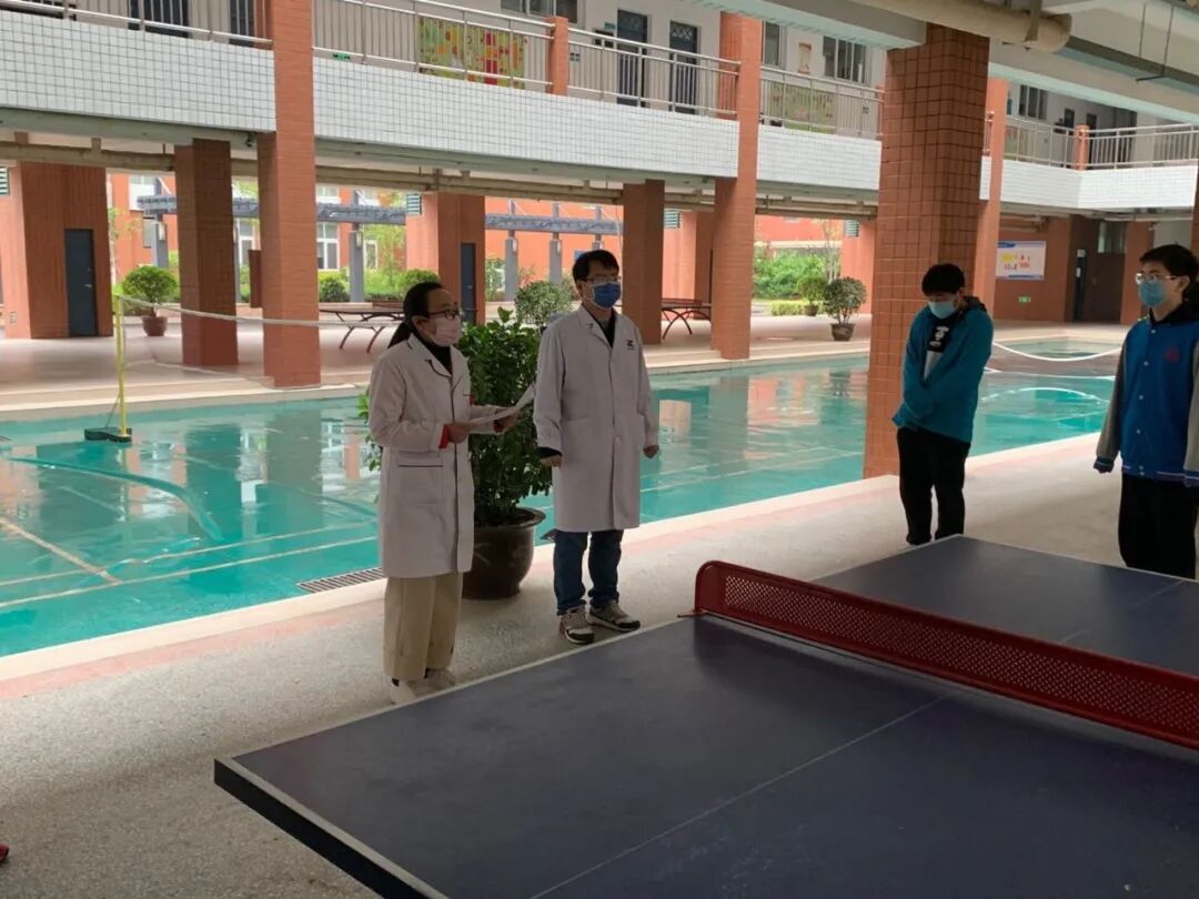 校医安排各班爱国卫生清扫工作 (复制).jpg