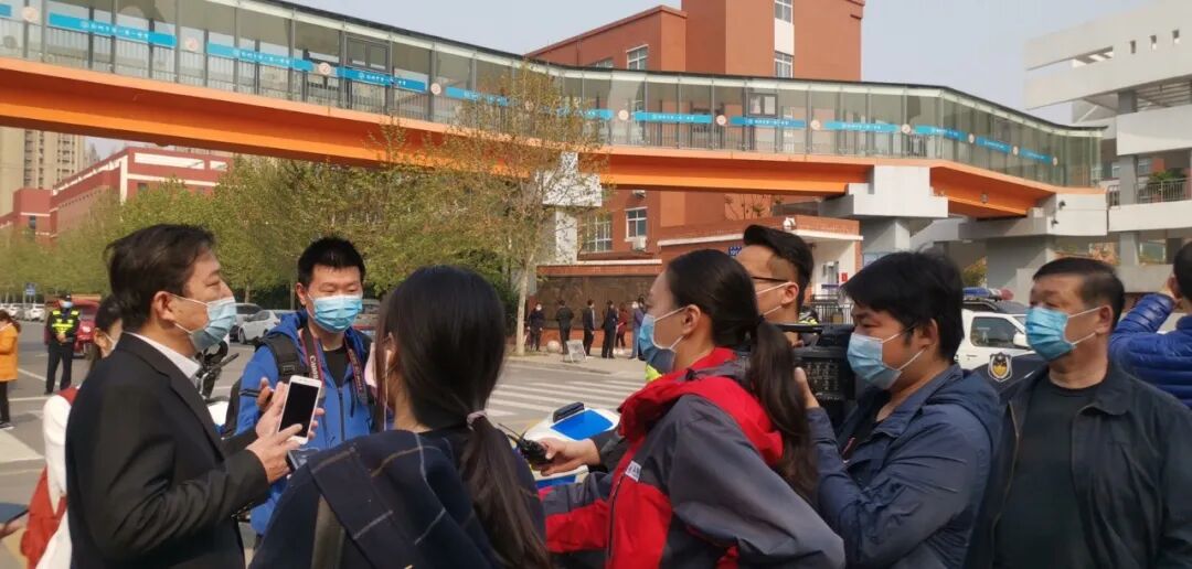 5媒体采访学校疫情防控工作 (复制).jpg