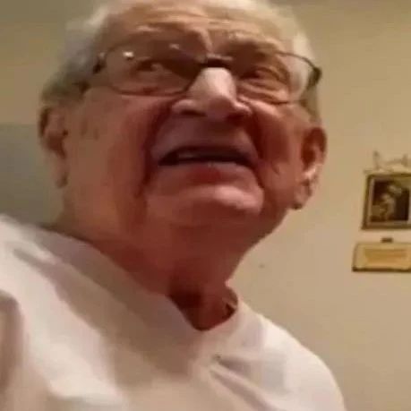 98岁的老爷爷以为自己只有79岁，知道真相后反应也是相当可爱了！
