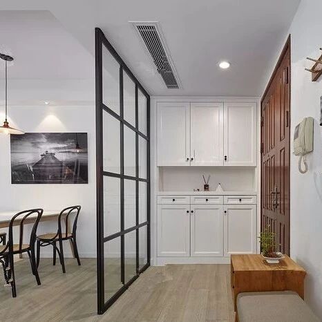 进门是厅的小户型，玄关这样设计，才叫逆袭！