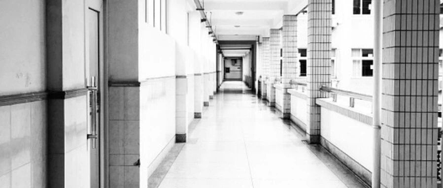 又有老师被学生打了！当教育只剩下纵容……