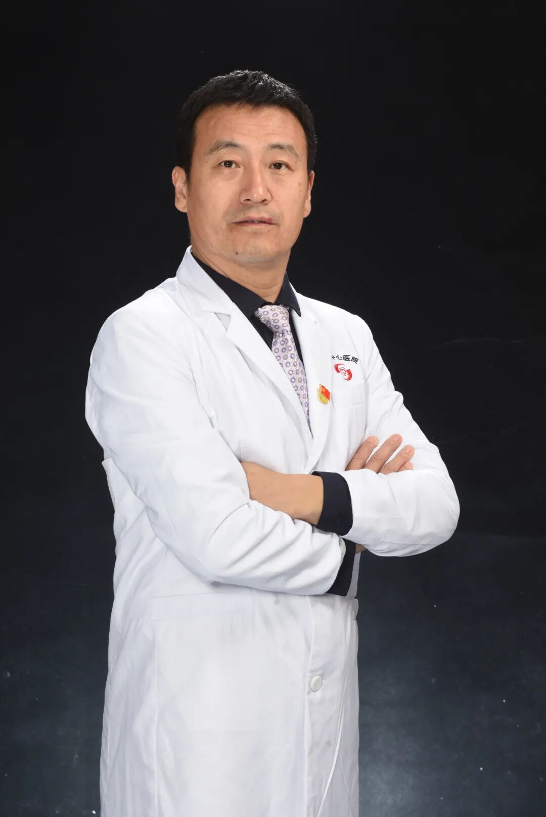 崔军,主任医师,中国医科大学硕士研究生毕业.