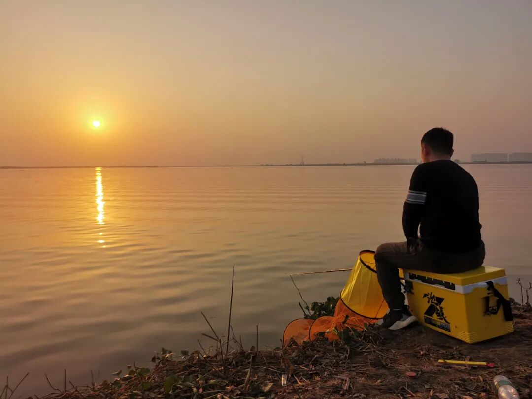 钓鱼黄金季如何避开鱼儿产卵期 了解之后钓友们就可放心钓鱼啦 钓鱼王鱼竿天猫旗舰店