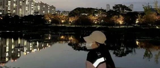 男生接吻时为什么喜欢摸胸？