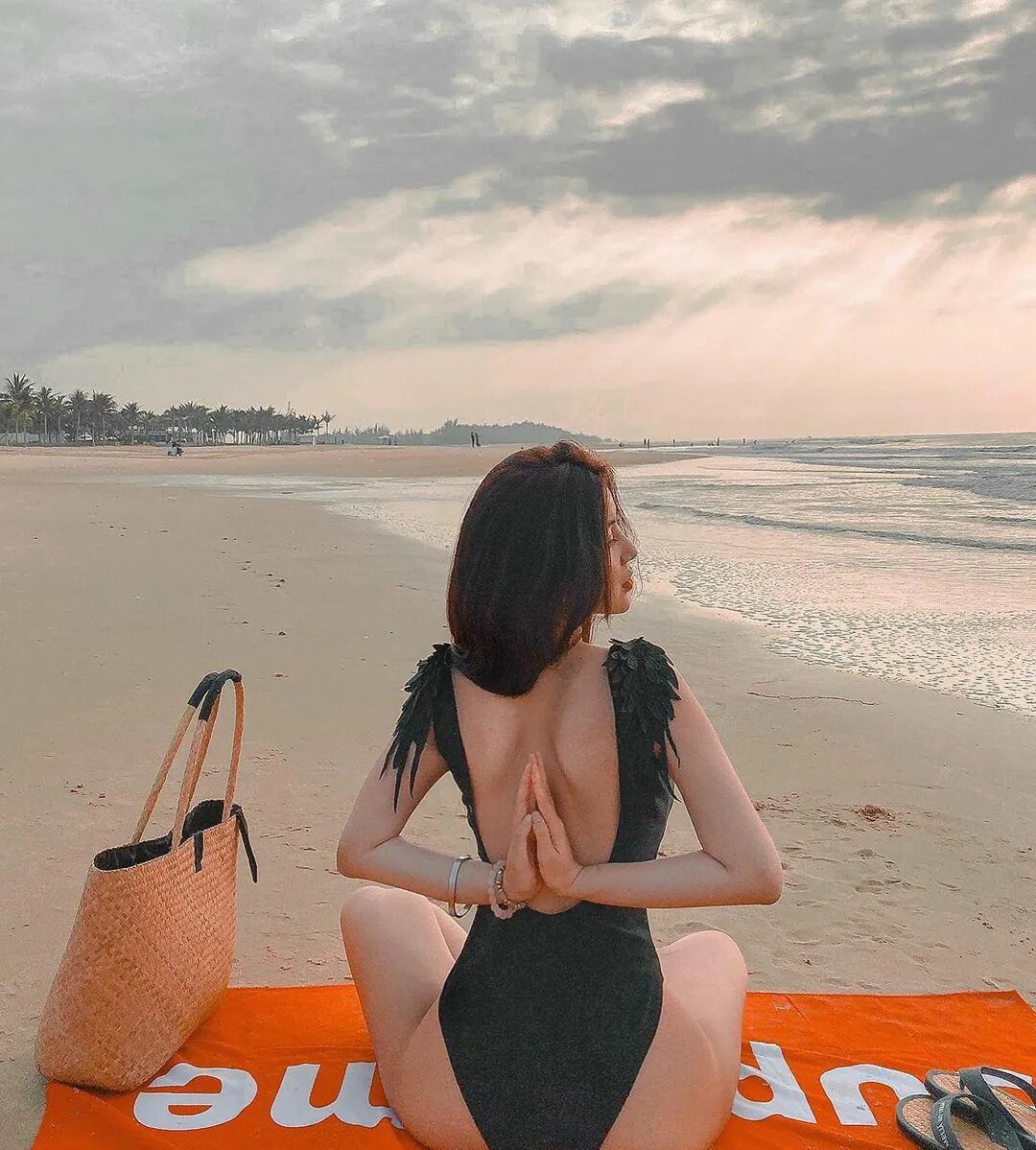 【美女】赵露思的脸、卡戴珊的身材，这个16岁“网红校花”真的没整吗？（组图） - 34