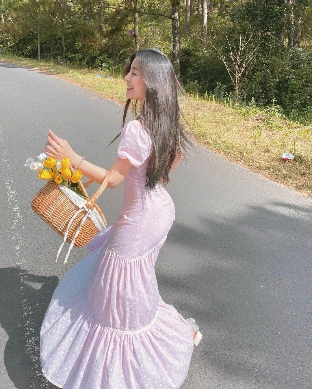 【美女】赵露思的脸、卡戴珊的身材，这个16岁“网红校花”真的没整吗？（组图） - 19