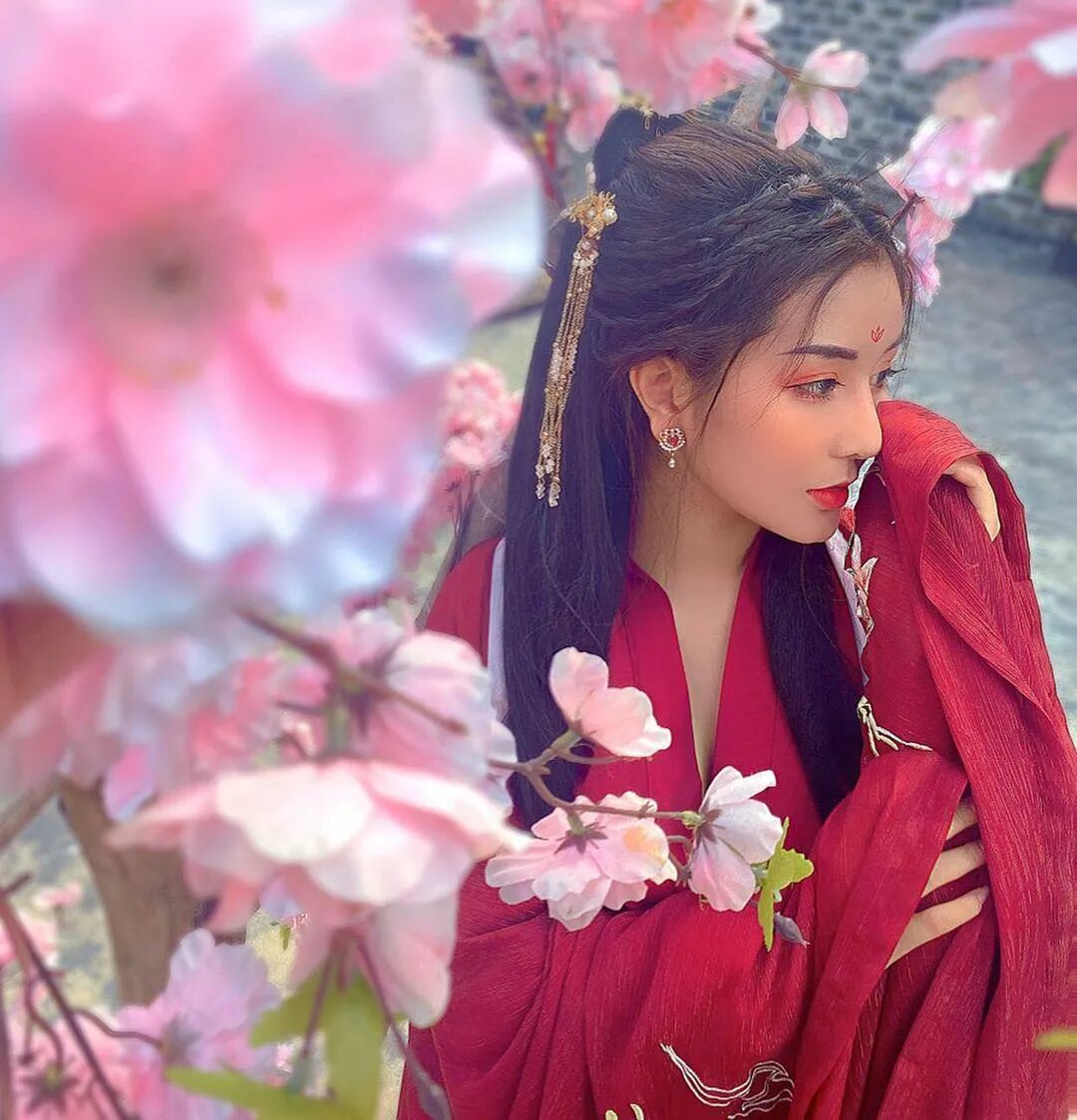 【美女】赵露思的脸、卡戴珊的身材，这个16岁“网红校花”真的没整吗？（组图） - 28