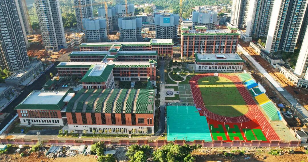 执信周边将建人行天桥！港龙皇朝龙湾壹号配建小学也有消息！