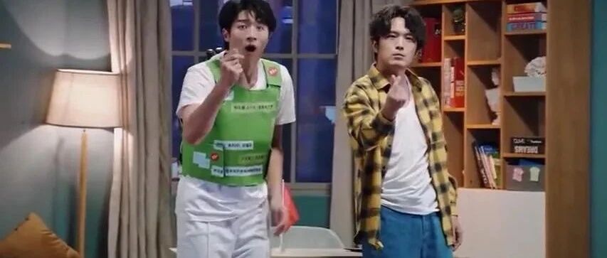 太tm真实！谁在我家装监控了？