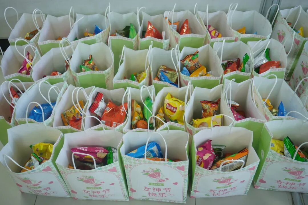 春风十里不如你 巾帼风采绽芳华