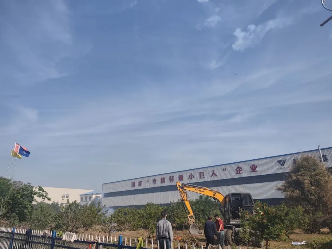 战略经营新部署：户外货场（货仓）破土动工大吉