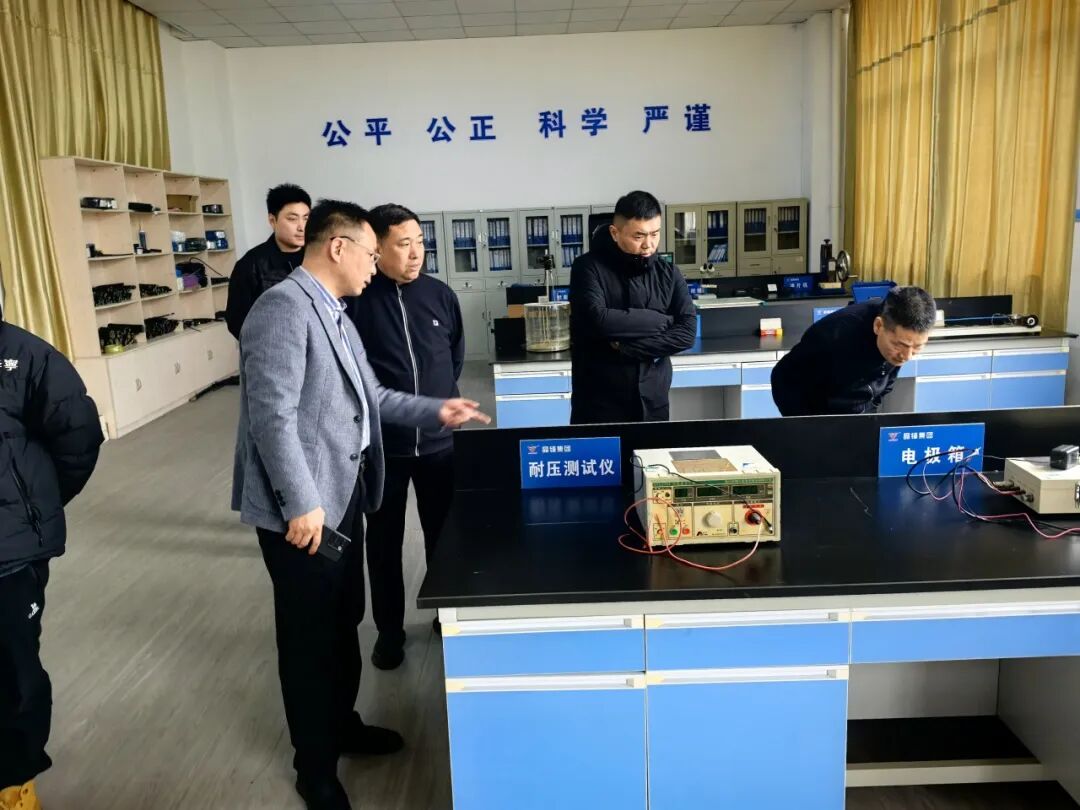 菏泽市牡丹区人民医院领导一行莅临考察交流