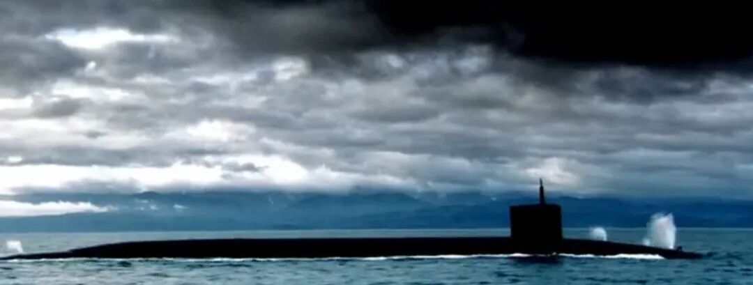 潜艇是如何在水下工作的，里面的氧气又是从哪里来的？的图3