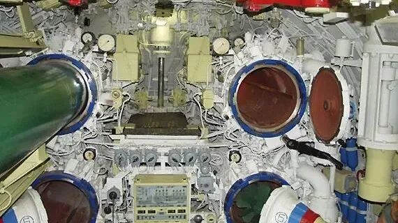 潜艇是如何在水下工作的，里面的氧气又是从哪里来的？的图9