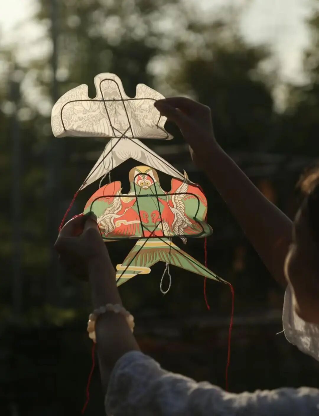 又到了放风筝的最佳时节.放风筝是中国传统的