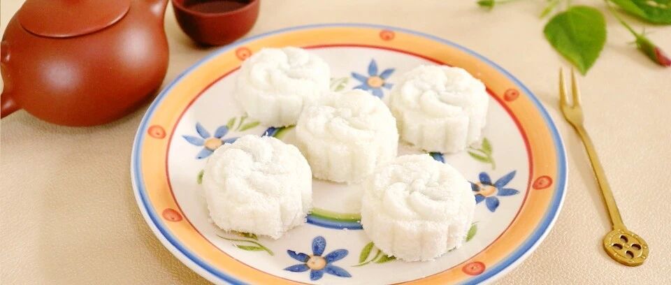 用它做成的月饼不油不腻，还能健胃益脾，老人小孩都喜欢