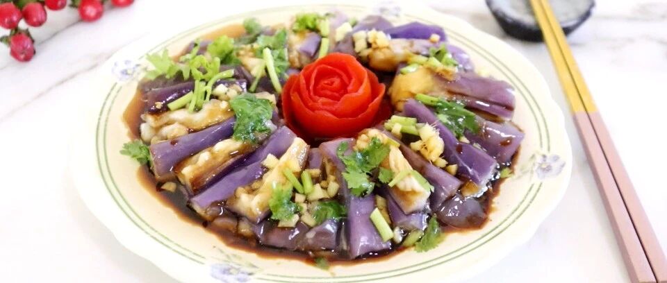 十月茄子这样吃更健康，饱满多汁不油腻​，开胃爽口又下饭，家人都喜欢