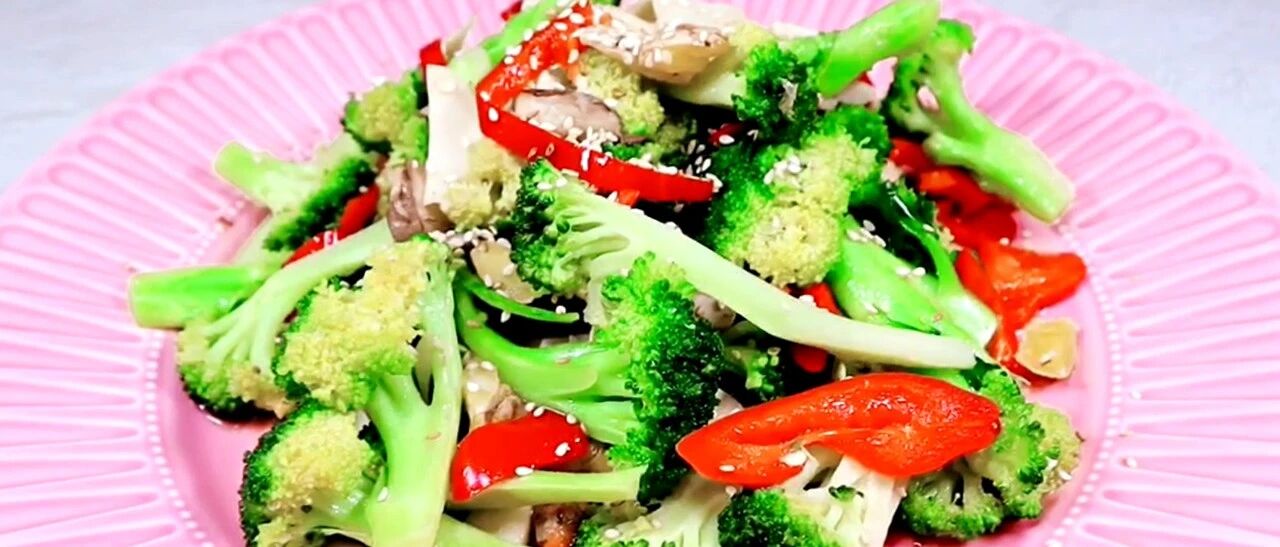 超级低脂的健康西兰花快炒，加上这个味道更棒，夏日必吃