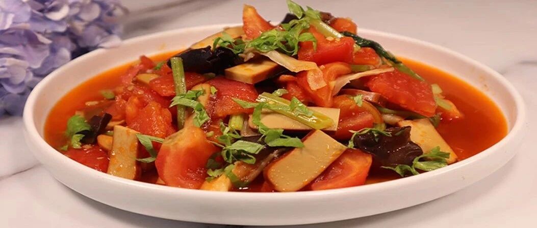 素烩三鲜，夏天多吃它，满满的维生素和钙质，鲜美可口，百吃不腻