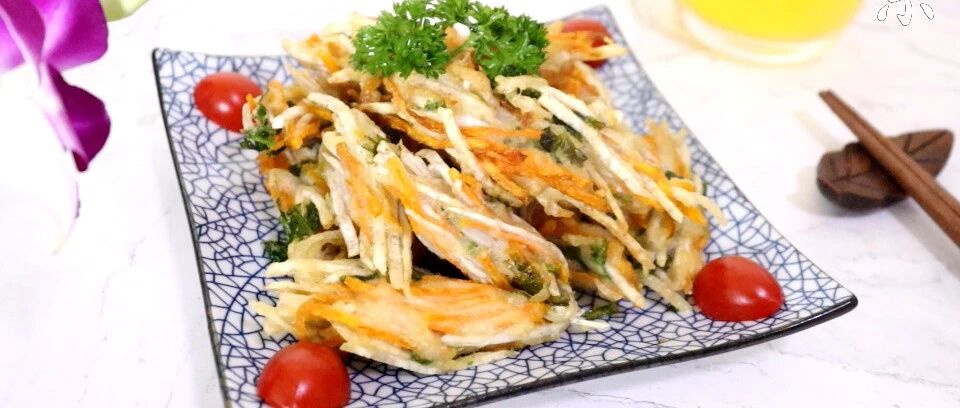 它是碱性食物要常吃，维生素比苹果高8倍，香脆可口，太好吃了！