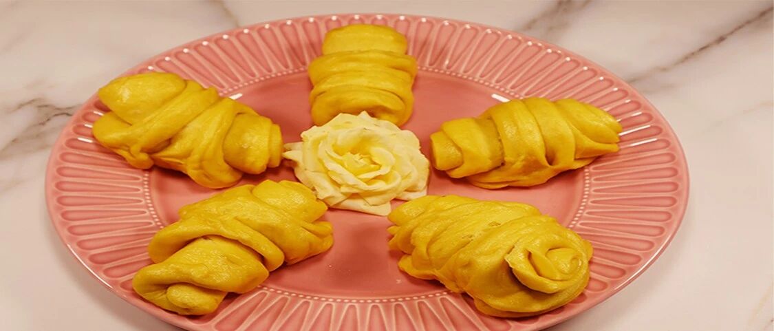 ​这样做的南瓜花卷层次分明，蓬松柔软，多吃健脾益胃