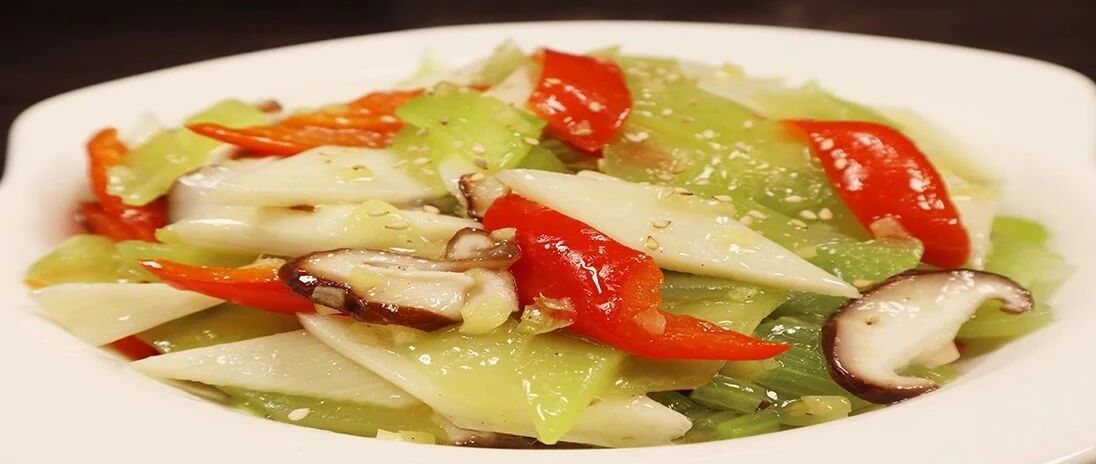 山药和它是绝配，做出来鲜香味十足，​脆爽好吃，常吃还健脾益肾